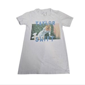 TAYLOR SWIFT grassy picture Lover Era unisex white‎ crew neck tee shirt XS